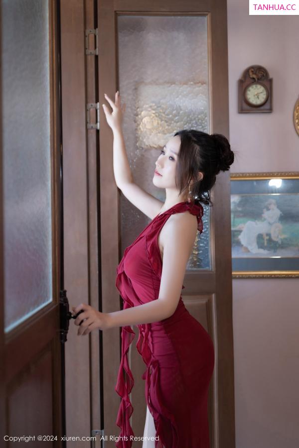   [XiuRen]高清写真图 2024.10.16 No.9297 杏子Yada 丝袜美腿第7张图片